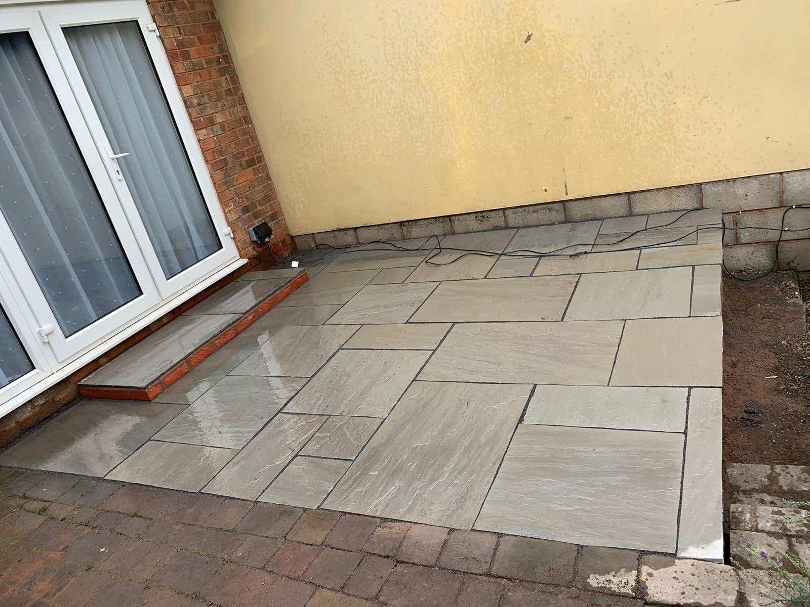 Paved outdoor area installed by LMT Groundworks near Pershore